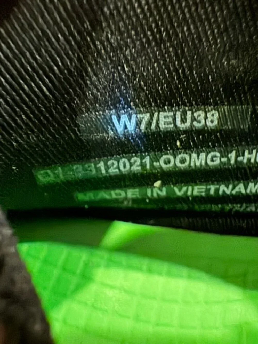 OOFOS OOmg EeZee Recovery Shoes Women’s 7 EU 38 Leopard Print Slip On Comfort